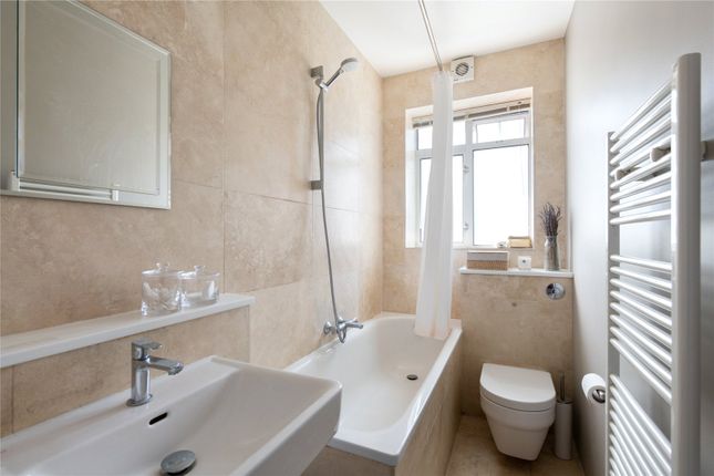 Flat 12, Havercourt,, Haverstock Hill, London photo 4