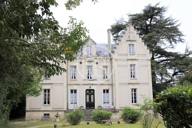 Property for sale in Mirambeau, 17150, France, Poitou-Charentes, Mirambeau, 17150, France