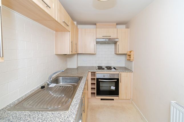Flat 15, Chandlers Gate, Hursley Road, Eastleigh photo 2