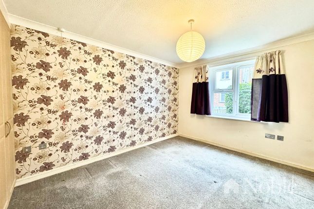 6 Queenswood House, Eastfield Road, Brentwood photo 4