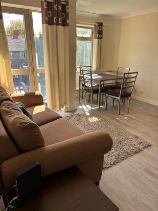 Flat 6, 75, Worple Road, London photo 4