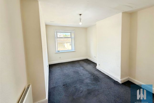 New Hey Road, Huddersfield photo 4