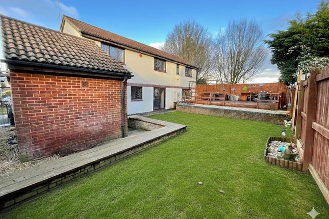22 Bellerby Rise, Luton, Bedfordshire photo 2