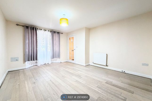 Wheatcroft Way, Swindon photo 2