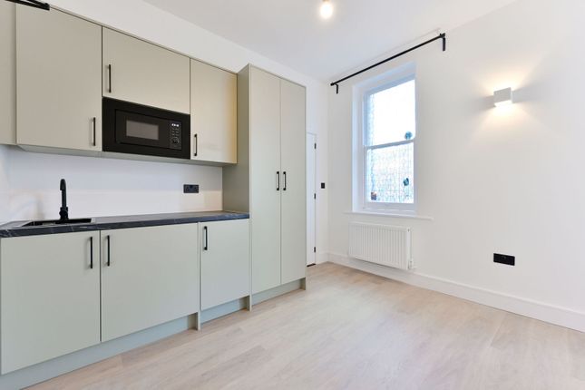 2 Montpelier Road, W5, Ealing photo 2
