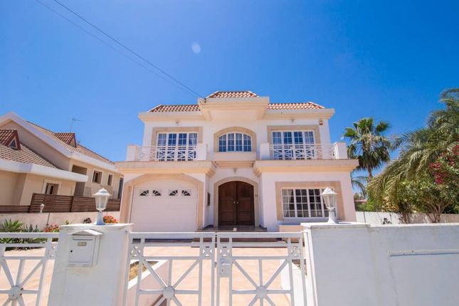 Thumbnail Villa for sale in Kiti, Cyprus