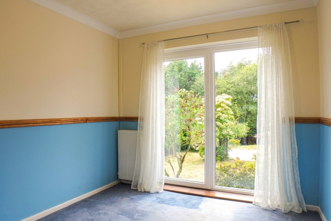 3 Maes Yr Efail, Swansea photo 5