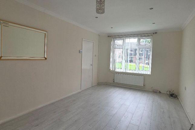 11 Mersey Close, Manchester photo 4