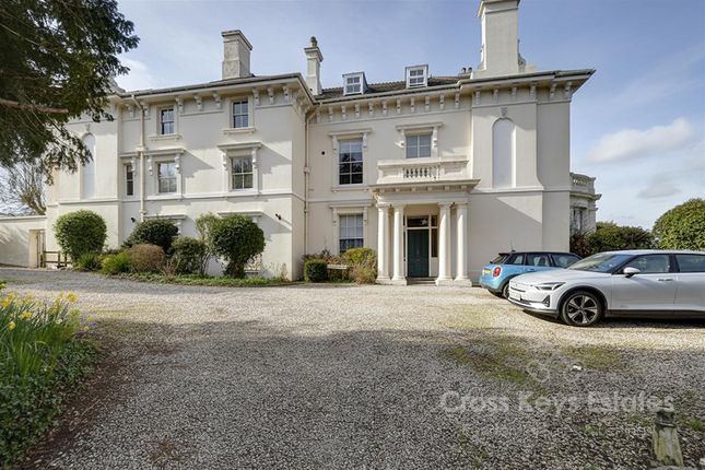 4-bed flat on Flat 7, Wingfield Mansions, 82 Molesworth Road, Plymouth, £250,000