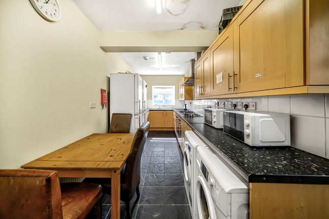 Room 1, 85, Chatsworth Crescent, Hounslow photo 3