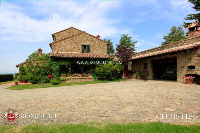 Villa for sale in Arezzo, Tuscany, Italy