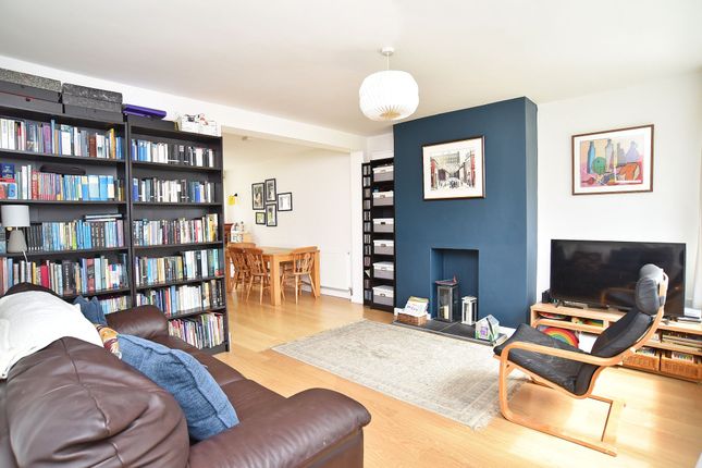 7 Park Grove, Knaresborough photo 2