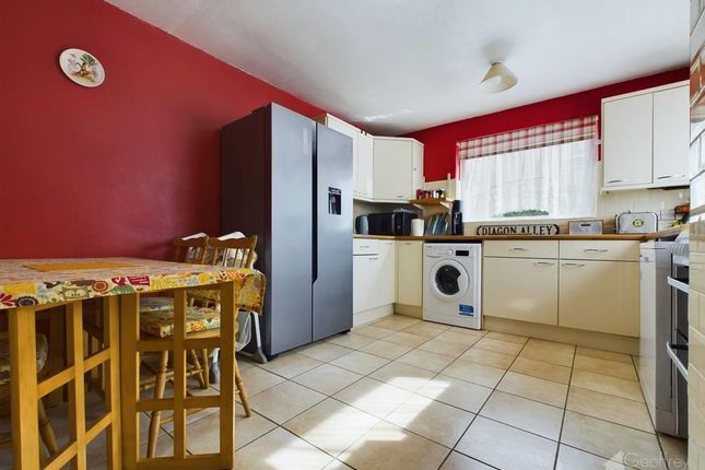 Thumbnail Terraced house for sale in Grace Way, Pin Green, Stevenage