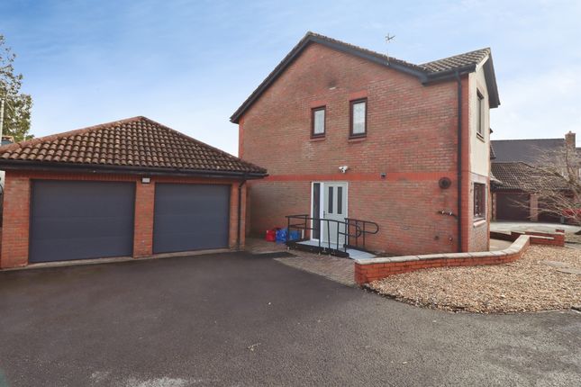 8, Ffordd-Y-Barcer, Cardiff photo 2