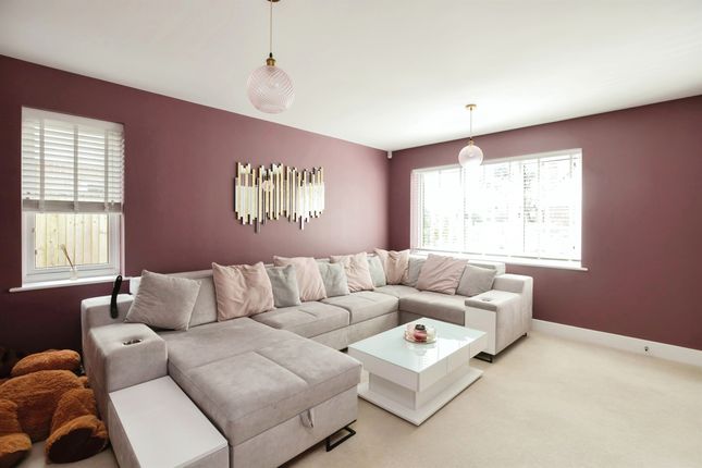 56, West Close, Polegate photo 4