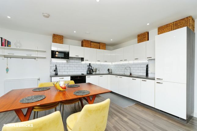 24 Burgess Court, Adenmore Road, London photo 4
