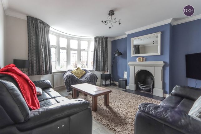 56, Orchard Drive, Watford photo 3