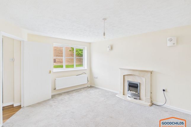 18 Ennerdale Close, Walsall photo 3