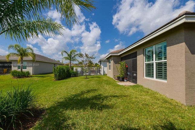 Property for sale in 11110 Sw Carriage Hill Ln, Port St. Lucie, Florida, 34987, United States Of America