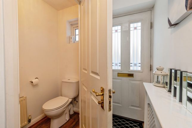 19, Poppy Drive, Walsall photo 3