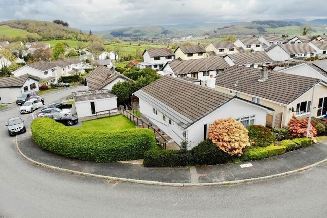 Thumbnail Bungalow for sale in Trefaenor, Comins Coch, Aberystwyth