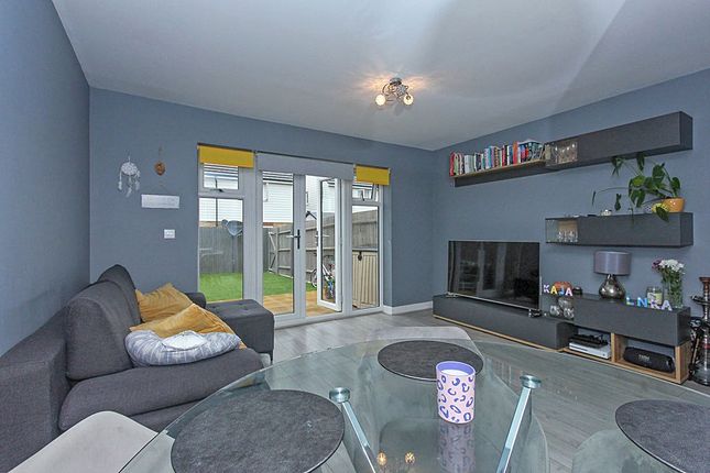 23, Haffenden Avenue, Kent photo 4
