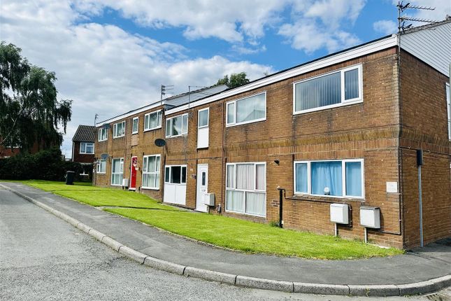 Thumbnail Flat for sale in Griffin Close, Shepshed, Loughborough