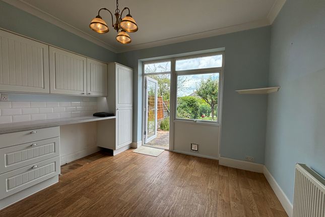 103, BOURNEMOUTH photo 2