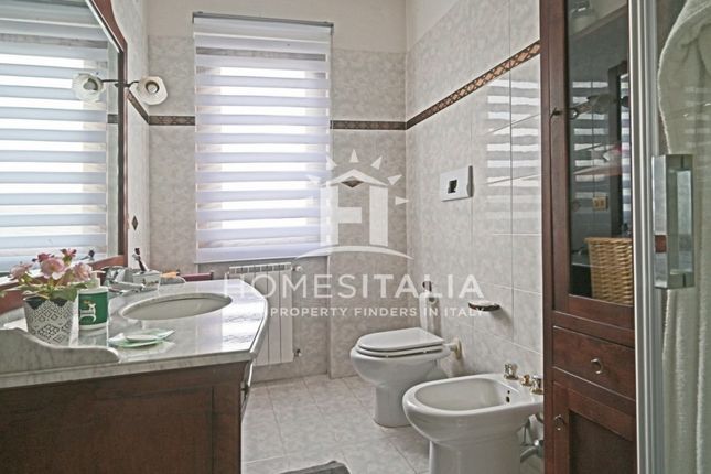 Villa for sale in Viterbo, Latium, Italy