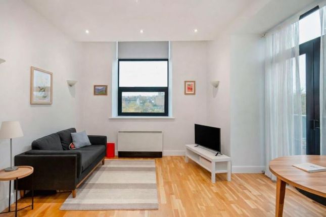 16, Cavendish Court, Bradford photo 3