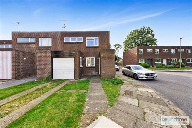 End terrace house for sale in Linksway, London