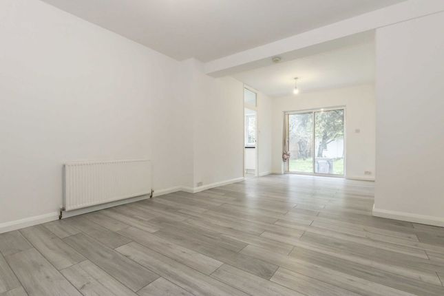 GFF, 10, Bryony Road, London photo 2