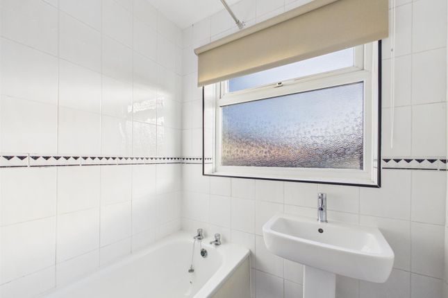 Flat 3, Hamer House, Wallasey Village photo 5