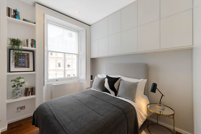 Flat for sale in Onslow Gardens, London