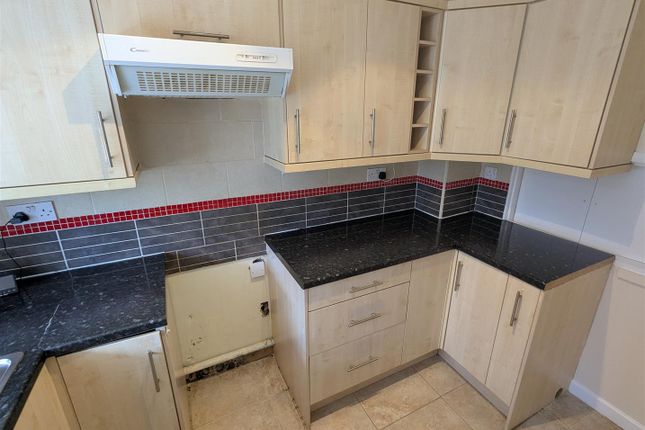 42, Sandown Drive, Hereford photo 2