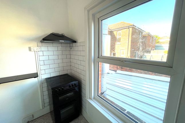 114, Ryde photo 3