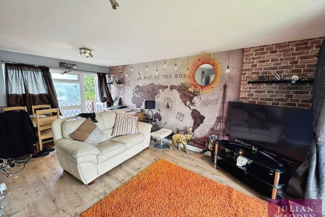 Flat 2,, Florence Park Court, Didsbury photo 3