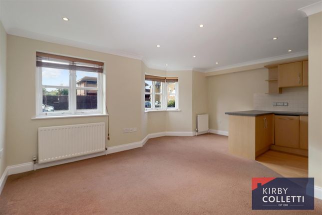 6 Brocket Court, Brocket Road, Hoddesdon photo 2