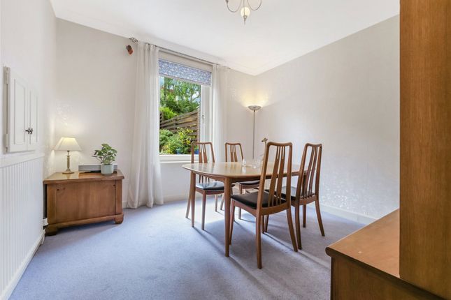 16, Speirs Road, Glasgow photo 3