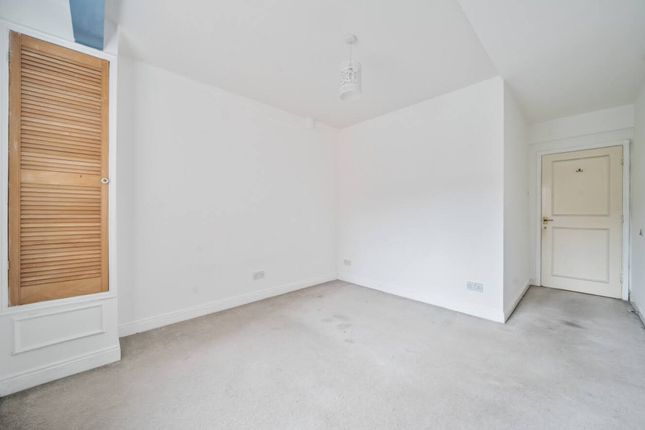 Flat 11, Trews Weir Mill Old Mill Close, Exeter photo 4