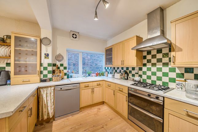37, Newlands Avenue, Southampton photo 4