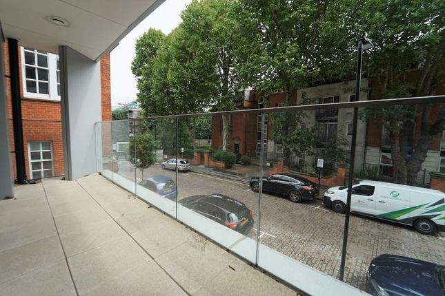 102, Dixon Butler Mews, London photo 3
