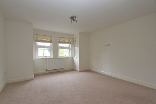 Flat for sale in Milnthorpe Road, Eastbourne
