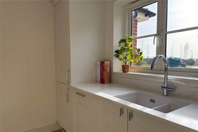 Plot 5 Larks Hill Meadow,, Warfield, Berkshire photo 4
