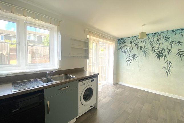 29, Preston Hall Close, Bexhill-On-Sea photo 4