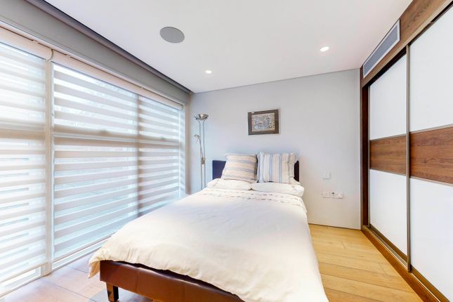 Town house for sale in Belsize Road, Swiss Cottage