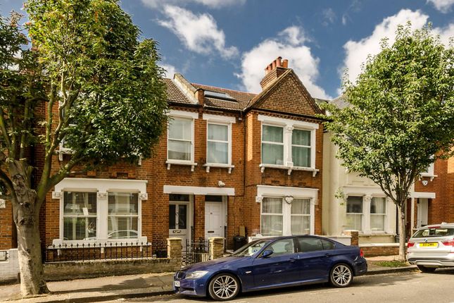 Thumbnail Studio to rent in Cathles Road, Balham, London