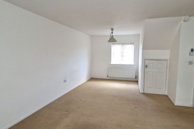 20, Fen Field Mews, PETERBOROUGH photo 3