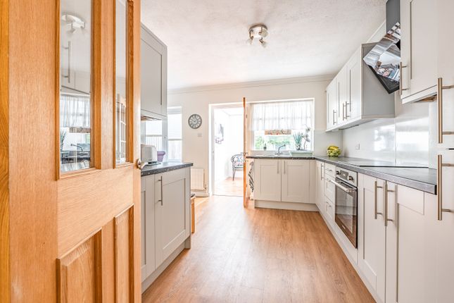 22, Sellwood Drive, Carterton photo 2
