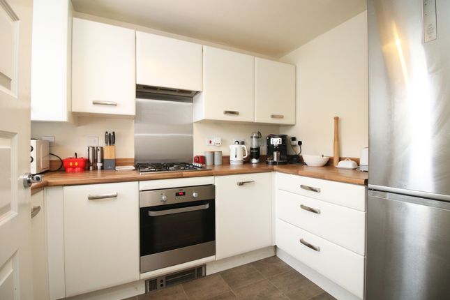 53, Hawthorn Drive, Thornton-Cleveleys photo 2
